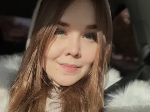 BellaWildes cam model