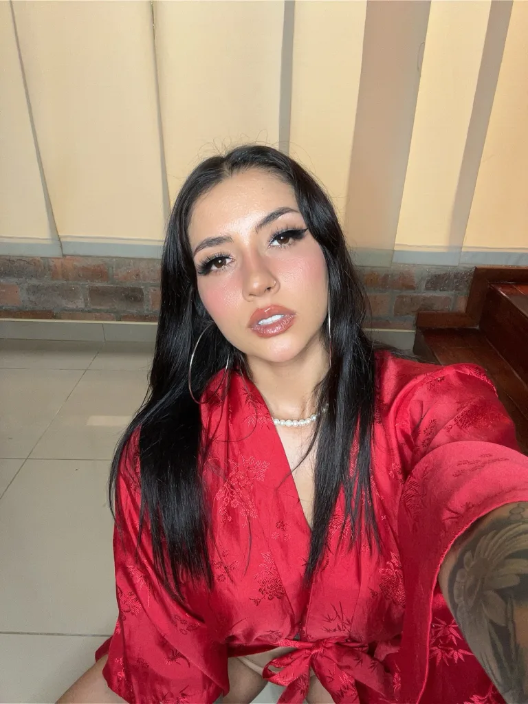 NahomiHerrera — Streamate Photos