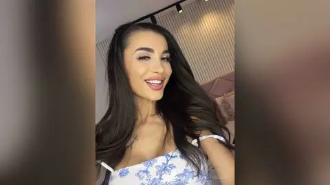 CindyCassidy — 🌹🌹🌹🌹