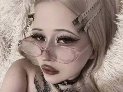IraidaFairleigh cam model