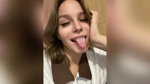 VeronaBrucker — ITS MEEEE