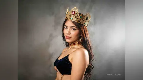AnnAlcazar — I’m your queen 👸🤭