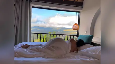 SilCherryl — My soft skin under my sheets