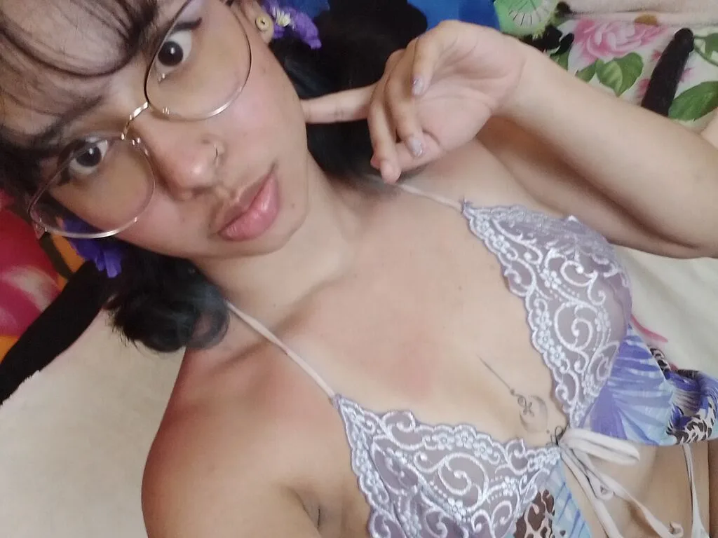 KiaraLeono