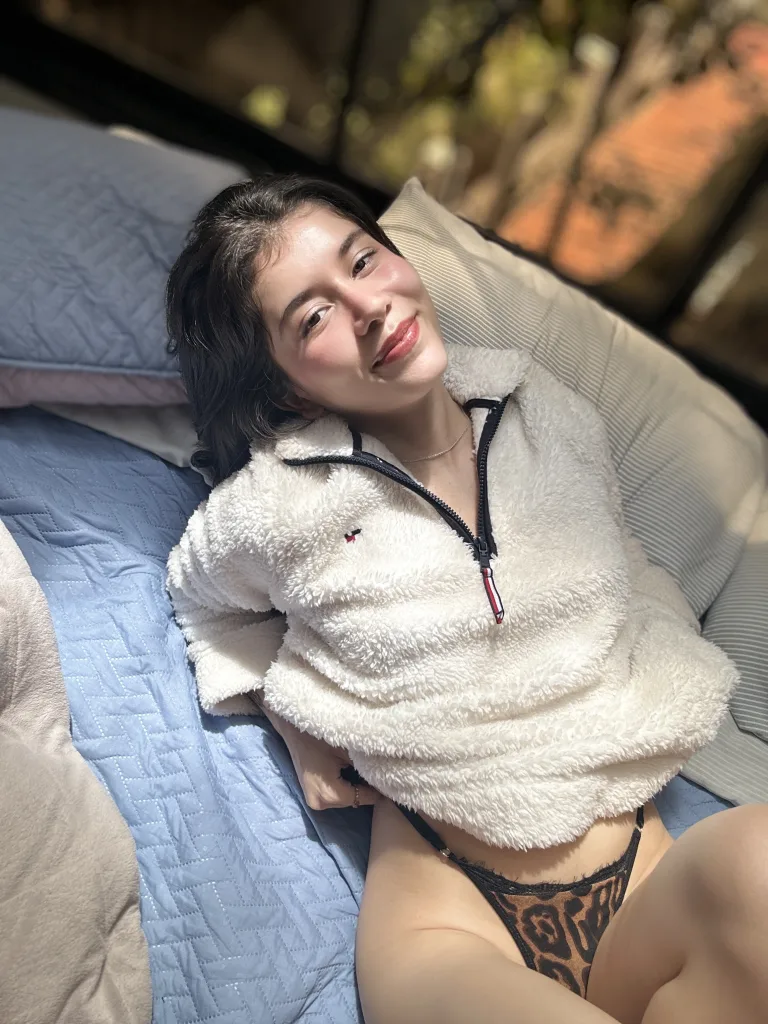 ShyRossiee — Streamate Photos