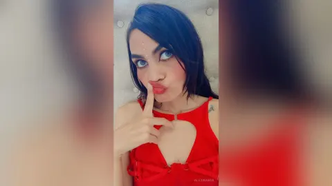 AliceBawer — Red lips