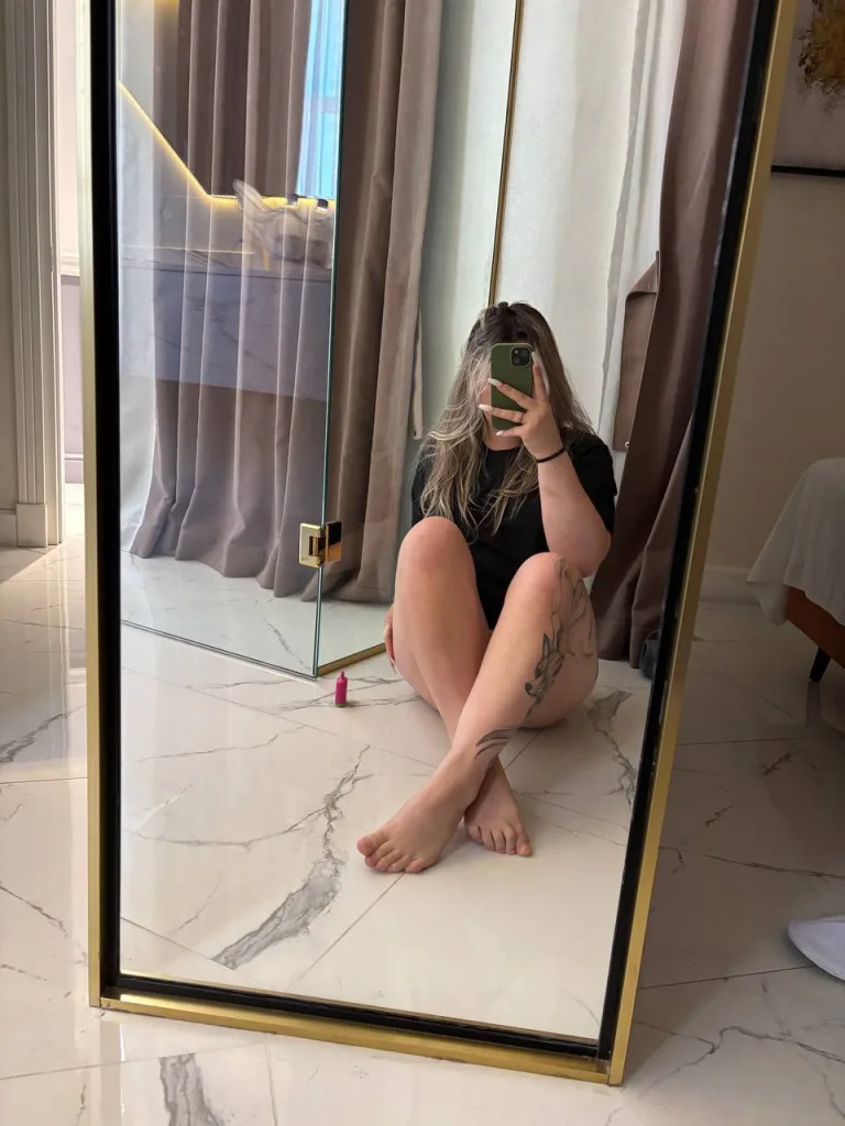 foxkriss — Streamate Photos