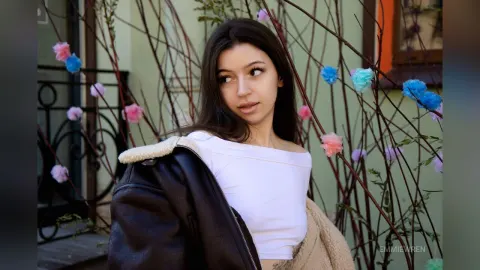 EmmieWren — 𝑾𝒂𝒍𝒌 𝒘𝒊𝒕𝒉 𝒎𝒆