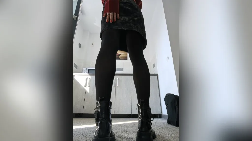 IsisKnox — Nylons