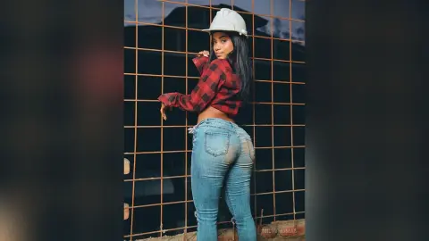 MilyThomas — 👷‍♀🔨🪚🧱🪜