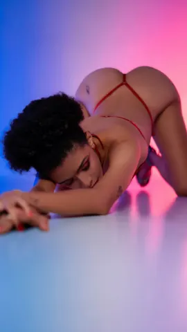 ElaineLaurent — Streamate Photos