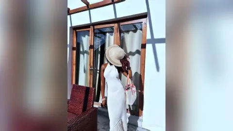 ElliePeyton — 😍🤍🌊