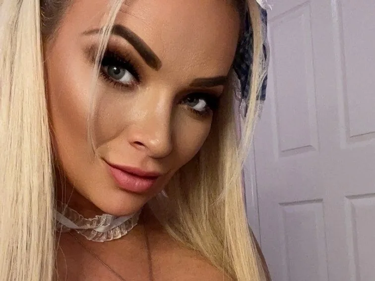 DestinyEastWest — Streamate Photos