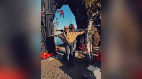 KatalinaRouge — Hallo hallo