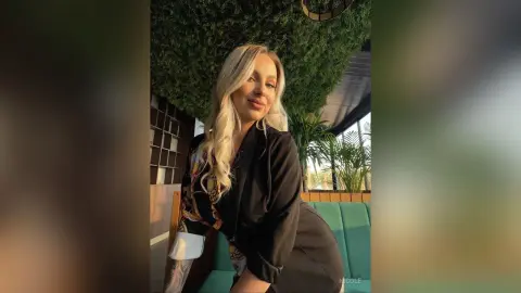 Nicole — Sweet Escape