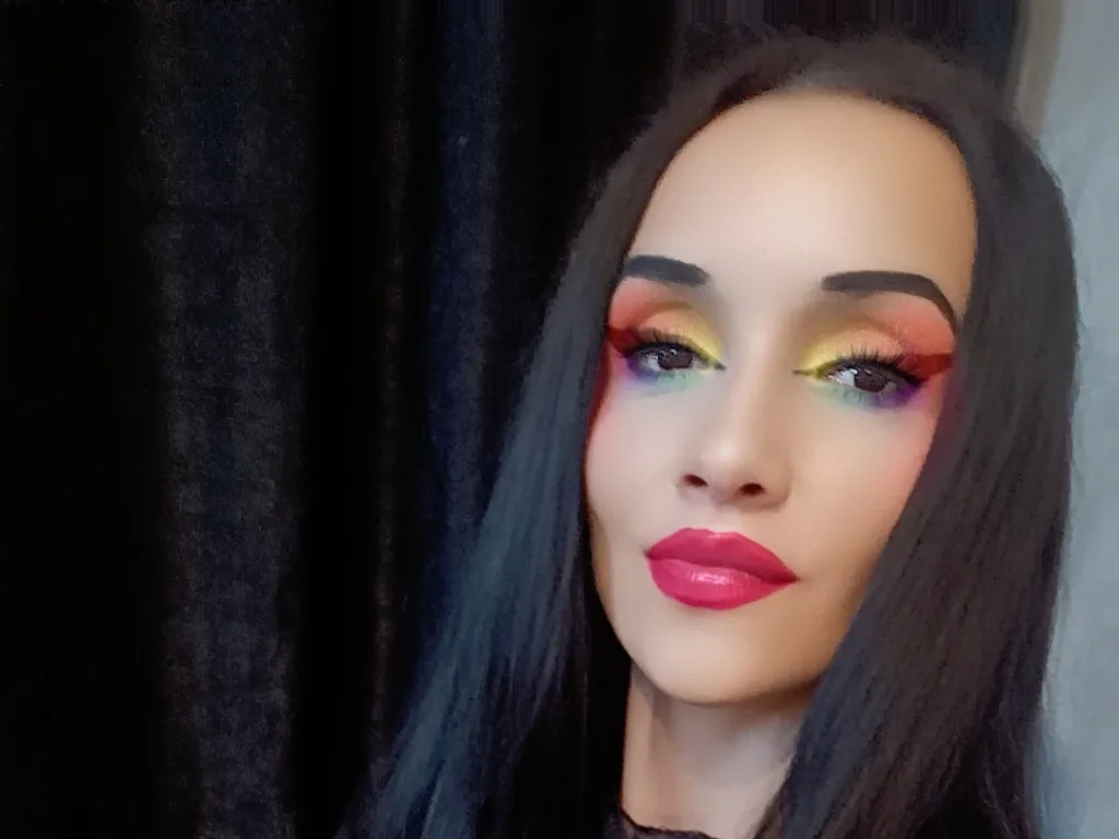 BellaHarper777 — Streamate Photos