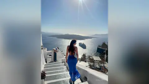 MiaVacci — Santorini