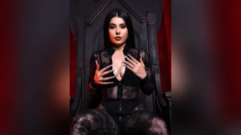 ElyseBlair — Sexy