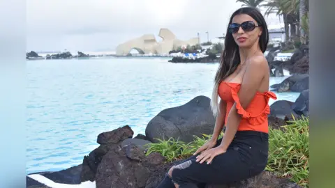 JuliaHayss — i m in spain - holiday