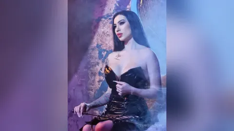 VanessaColby — Dominatrix