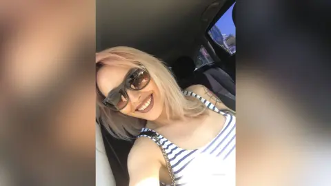IssaSmith — selfie mood