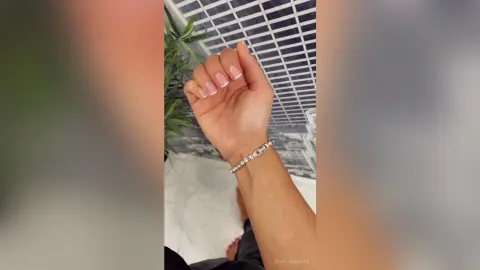 AngelinaKunis — ❤️