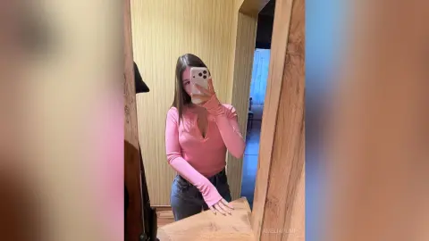AmeliaPump — Selfie