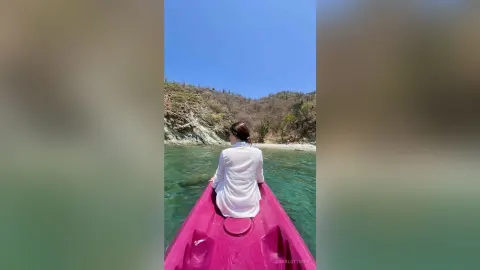 CharlotteSky — Kayak 
