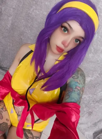 SaraMoon100 — Streamate Photos