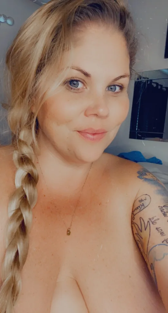 Haluley — Streamate Photos