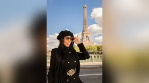 EstefaniaBrown — Paris ♥