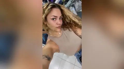 EvelynCortes — cute kyraaa