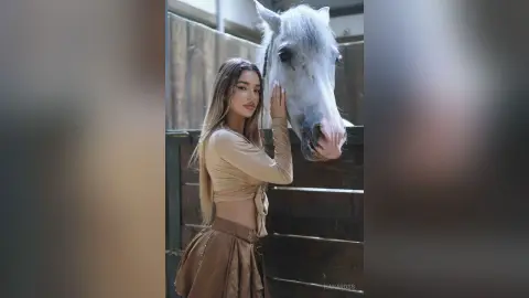 HanaRoss — Wildly