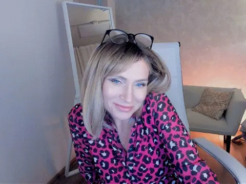 LioraValen — LiveJasmin cam model