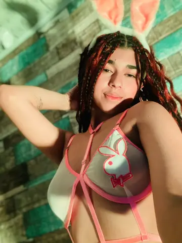 NahomiConnorr — Streamate Photos