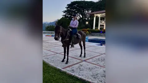 LaurenVenezs — 🐴