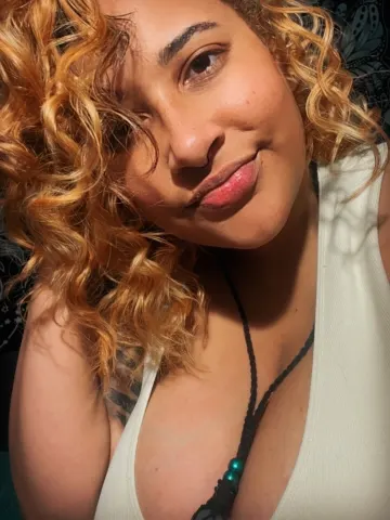 BustyBell1302 — Streamate Photos