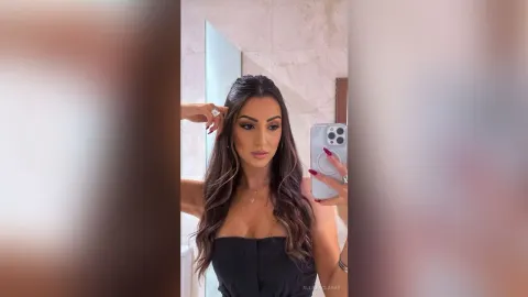 AllexaClarks — Selfies