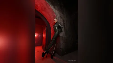 AlissaReeve — Domina