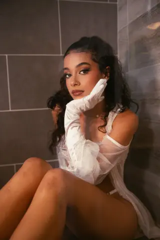 ChloeRosses — Streamate Photos