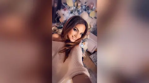 FelishaRose — Holiday kisses
