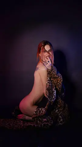 KikkoLee — Streamate Photos