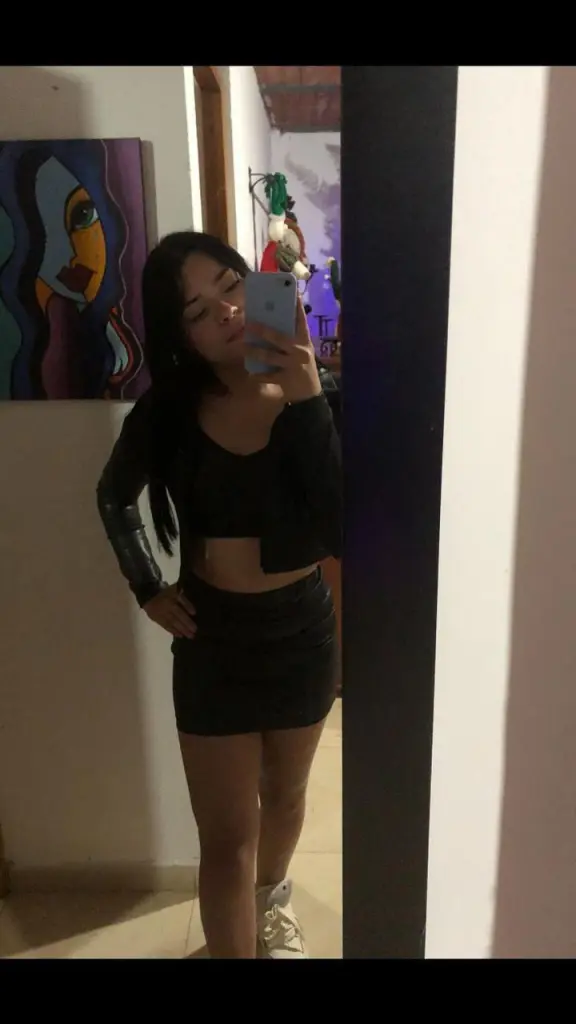 Niki_Lovee