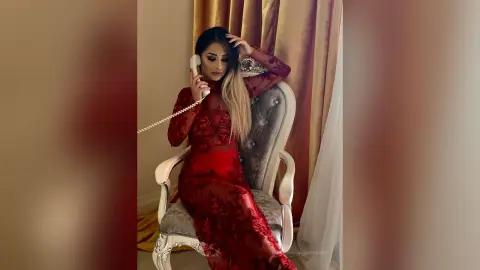 Aleksa — Lady in Red