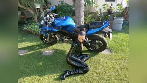 LunaMagistra — Latex with bike