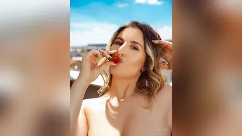 Kendall — ╰(*°▽°*)╯