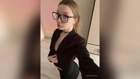 JadeDerrow — Secretary's Diaries