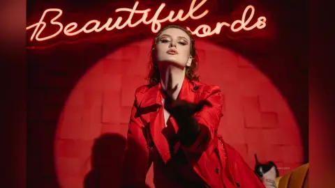 AnnyGaris — Red passion