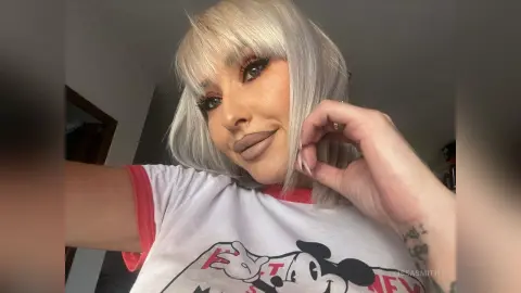 IssaSmith — Daily Beauty 💋👅