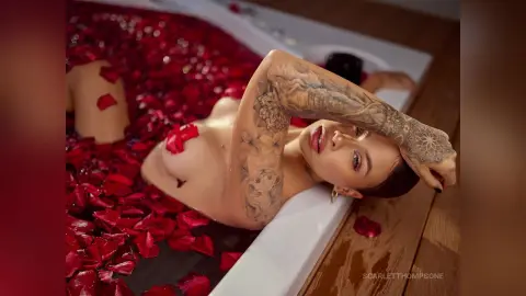 ScarletThompsone — Sexy Latina